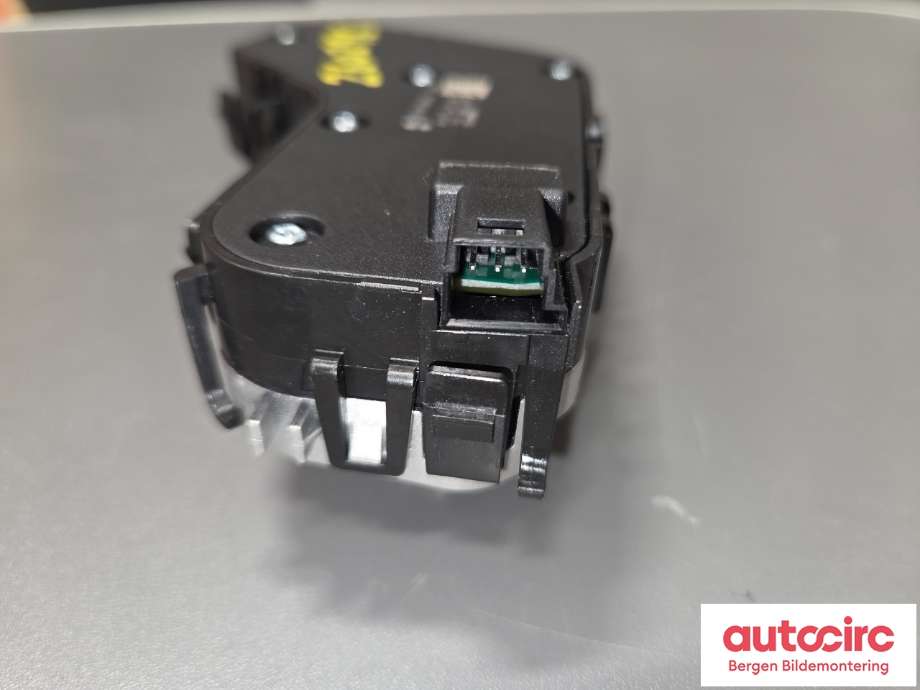 Bryter diverse til Mercedes E-Klasse 2016-2023 (W213) (W213) (MERCEDES|A 213 905 00 04|)