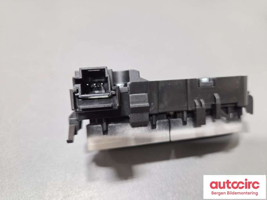 Bryter setevarme til Mercedes E-Klasse 2016-2023 (W213) (W213) (MERCEDES|A 213 905 14 04|)