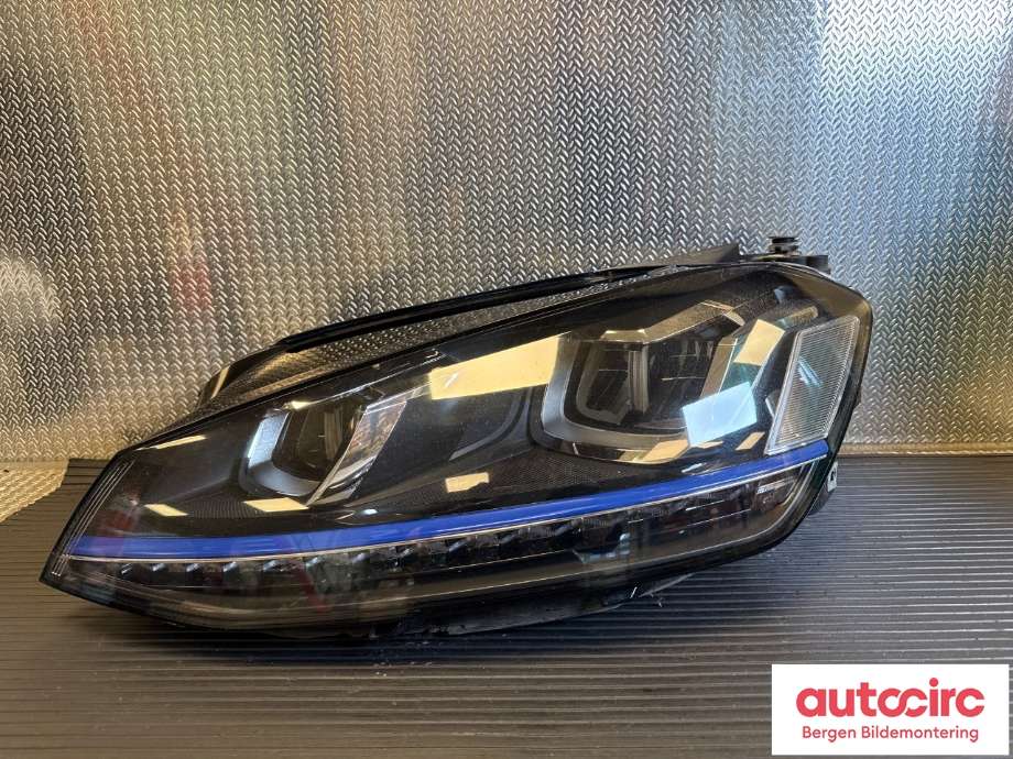 Frontlykt venstre halogen til VW e-Golf, 2014-2017 (Fase 1)  (VOLKSWAGEN|5GE 941 773)