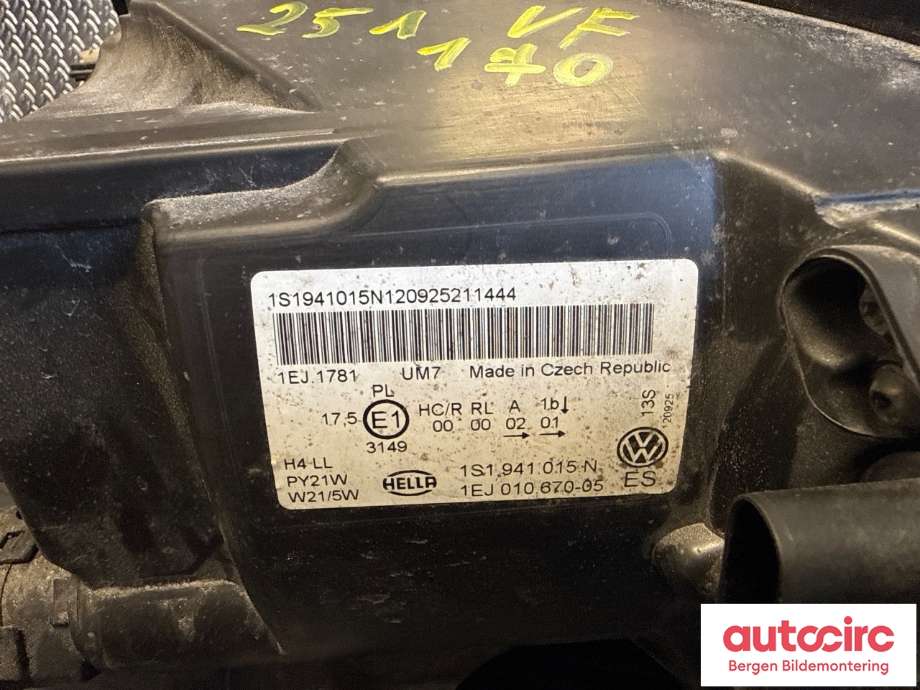 Frontlykt venstre halogen til VW Up 2012-2019  (VOLKSWAGEN|1S1 941 015 N|)