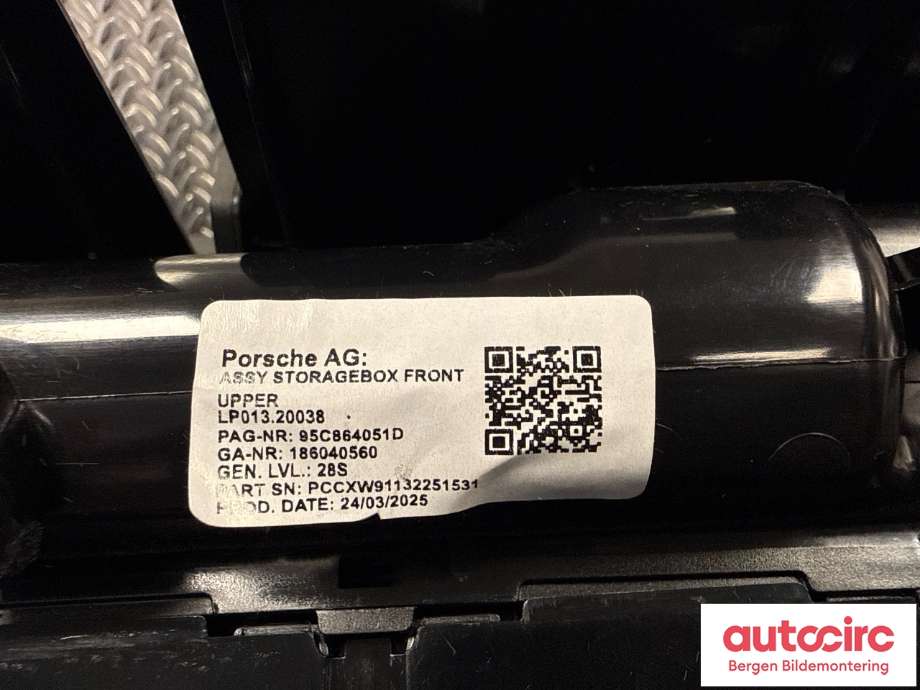 Innredning, Konsoll til Porsche Macan 2014-->> (95B) (95B) (PORSCHE|95C 864 051 D|)