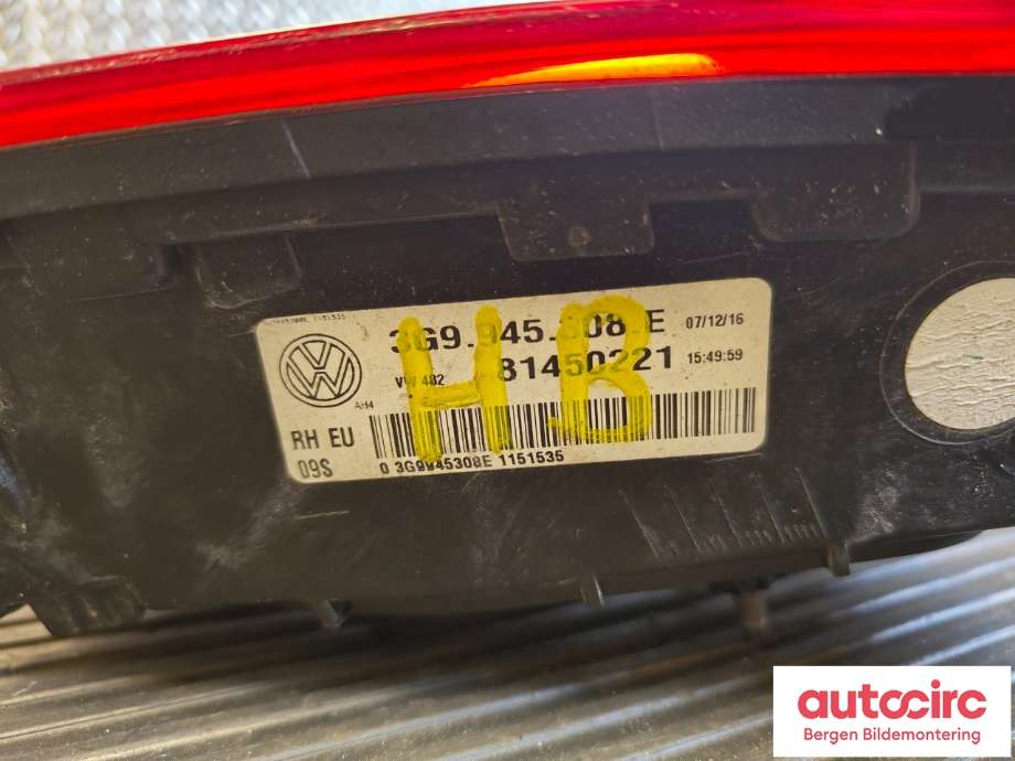 Baklykt høyre indre til VW Passat 2015-2019 (Fase 1) (B8) (B8) (VOLKSWAGEN|3G9 945 308 E|)