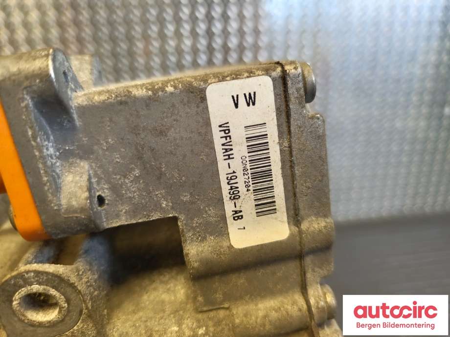 Aircondition kompressor til VW Passat 2015-2019 (Fase 1) (B8) (B8) (VOLKSWAGEN|5QE 816 803|5QE 816 803 L|)