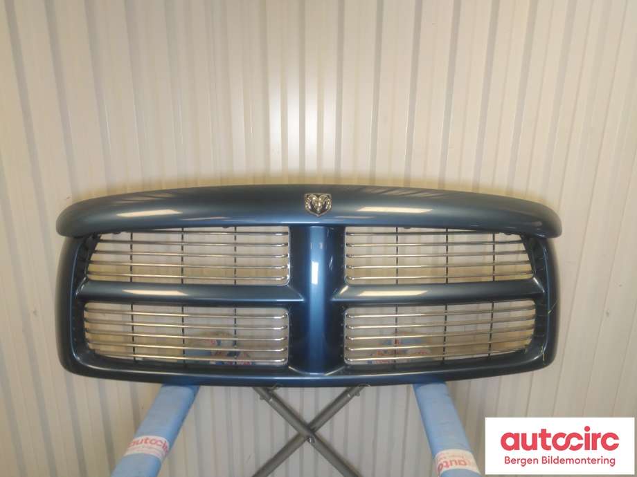 Grill til Dodge Ram, 2003-2008 (Type III) (DODGE|5GR97ZBJAE)