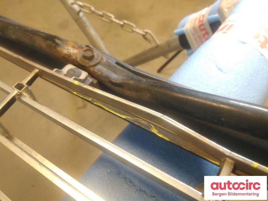 Grill til Dodge Ram 2003-2008 (Type III) (DODGE|5GR97ZBJAE|82207286|55077186AE)