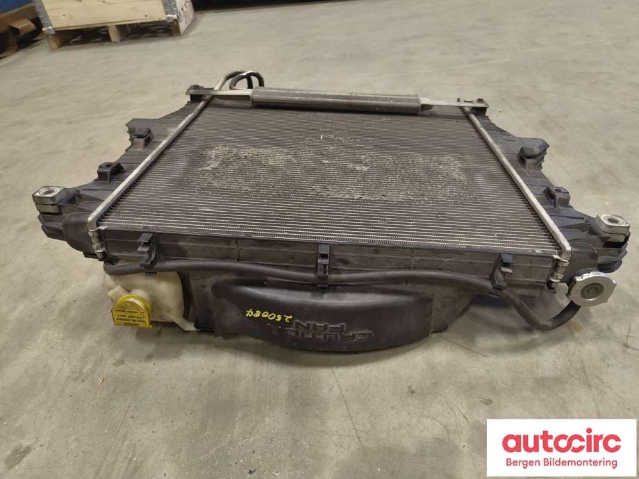 Radiator (automat gir) til Dodge Ram 2003-2008 (Type III)  (DODGE|52028900AC|52028912AD|)
