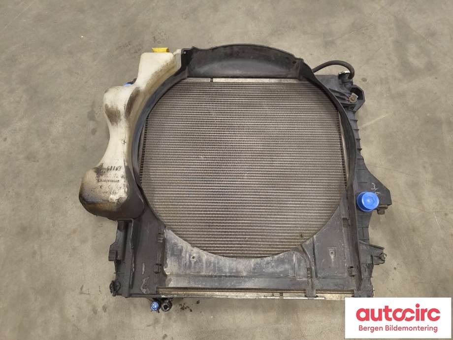 Radiator (automat gir) til Dodge Ram 2003-2008 (Type III)  (DODGE|52028900AC|52028912AD|)