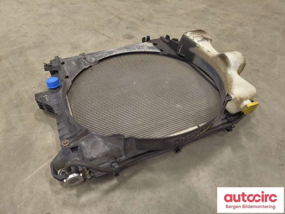 Radiator (automat gir) til Dodge Ram 2003-2008 (Type III)  (DODGE|52028900AC|52028912AD|)