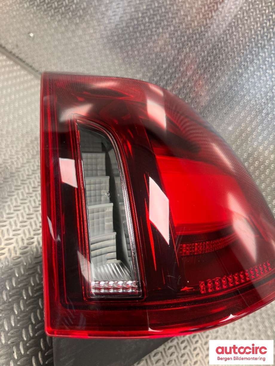 Baklykt venstre til Peugeot 2008 2013-2019 (Type I)  (PEUGEOT|98 267 304 80|)