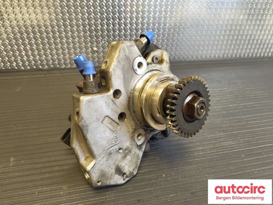Dieselpumpe til Mercedes CLS 2004-2010 (C219) (C219) (MERCEDES|A6420700501|)
