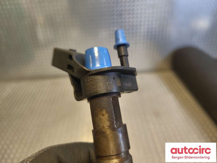 Dyse innsprøyting diesel til Mercedes CLS 2004-2010 (C219) (C219) (MERCEDES|A 642 070 13 87|A 642 070 05 87|)