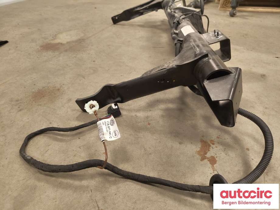 Hengerfeste til VW ID.4 2020-->> (VOLKSWAGEN|11A 803 881 F|11A 803 881 L|)