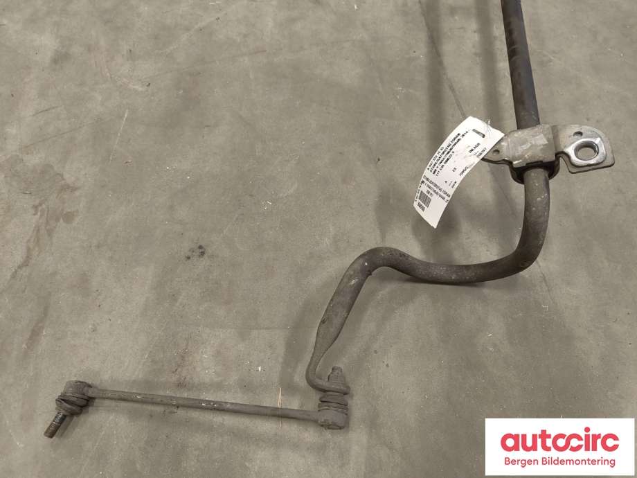 Stabilisatorstag foran til Mercedes Vito 2014-->> (W447) (W447) (MERCEDES|A 447 323 16 65|)
