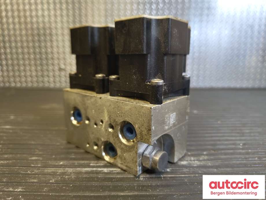 Diverse deler til VW ID.4 2020-->>  (VOLKSWAGEN|1EA 816 682 D|1EA 816 682 E|)