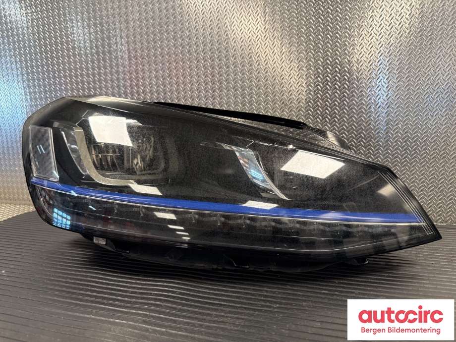 Frontlykt høyre halogen til VW e-Golf 2014-2017 (Fase 1) (VOLKSWAGEN|5GE 941 774|)