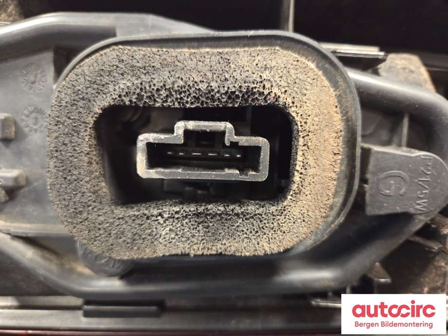 Baklykt venstre til Citroën Berlingo 2015-2019 (Type II, Fase 2)  (CITROEN|96 772 055 80|16 800 226 80|)