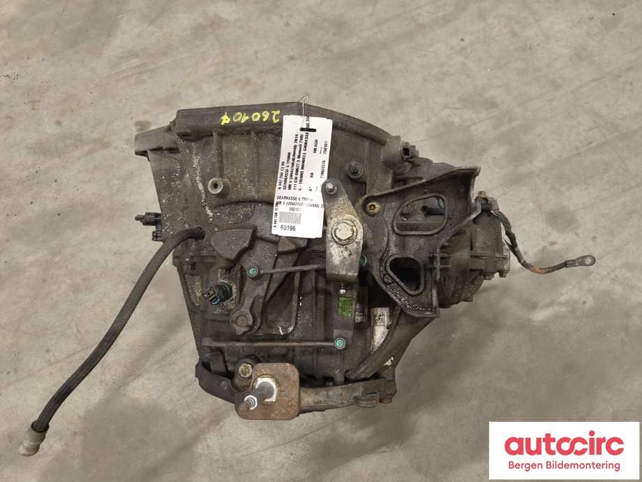 Girkasse manuell 6-trinn til Mercedes Vito 2014-->> (W447) (W447) (MERCEDES|A 447 260 13 00|)