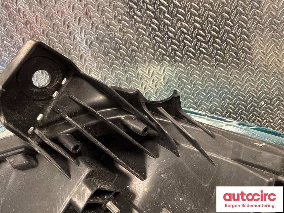 Frontlykt venstre halogen til Renault Zoe 2013-2019 (Fase 1) (RENAULT|260609522R|)