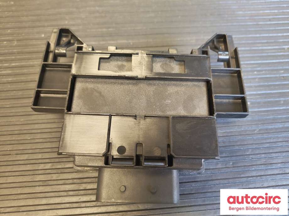 Diverse deler til VW Transporter / Caravelle 2009-2015 (Fase 2) (T5) (T5) (VOLKSWAGEN|3AA 919 041 A|)
