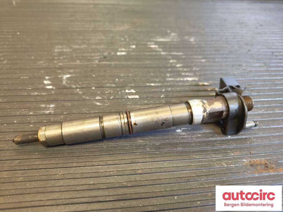 Dyse innsprøyting diesel til VW Transporter / Caravelle 2009-2015 (Fase 2) (T5) (T5) (VOLKSWAGEN|03L130277C|)