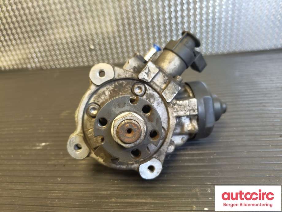 Dieselpumpe til VW Transporter / Caravelle 2009-2015 (Fase 2) (T5) (T5) (VOLKSWAGEN|03L130755R|)