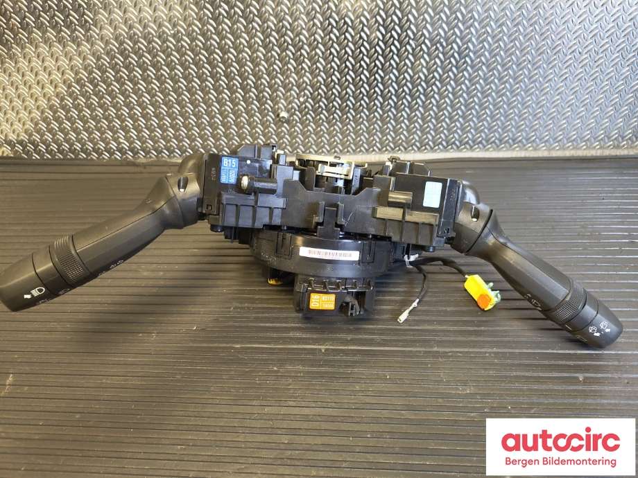 Bryter combi til Toyota Yaris Cross (SUV) 2021-->>  (TOYOTA|8465202A50|8445033040|8430802100)