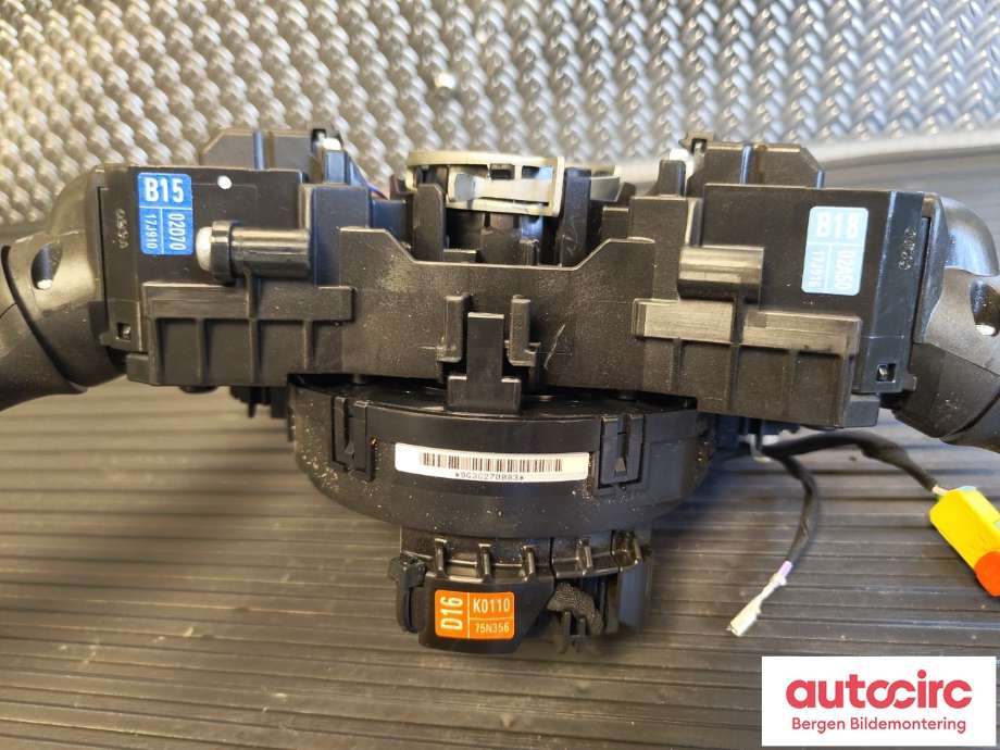 Bryter combi til Toyota Yaris Cross (SUV) 2021-->>  (TOYOTA|8465202A50|8445033040|8430802100)