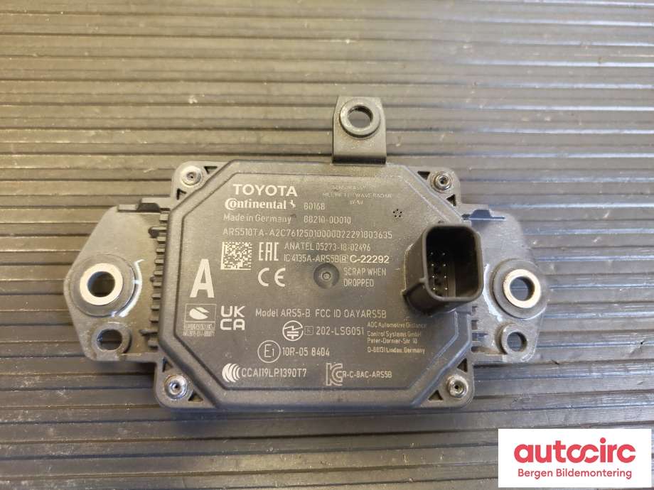 Sensor radar til Toyota Yaris Cross (SUV) 2021-->>  (TOYOTA|882100D010|)