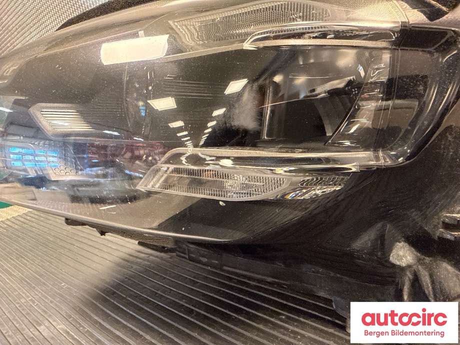 Frontlykt venstre halogen til Porsche Taycan 2019-->> (PORSCHE|9J1 941 113 H|9J1 941 113 F|)