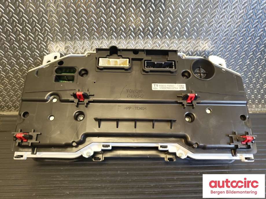 Instrumentpanel til Toyota Yaris Cross (SUV) 2021-->>  (TOYOTA|83800F5B60|)