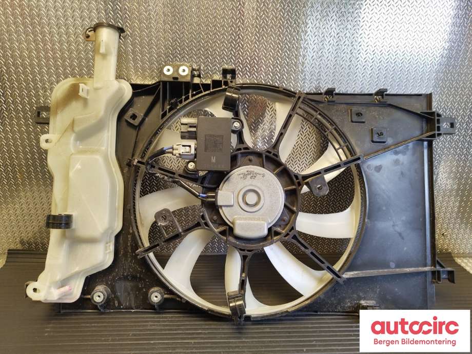 Kjølevifte til Toyota Yaris Cross (SUV) 2021-->>  (TOYOTA|16711K0060|16361K0060|)