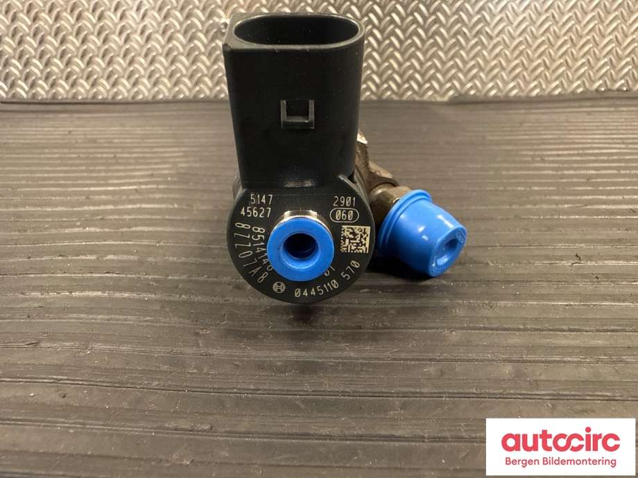 Dyse innsprøyting diesel til BMW 5-Serie 2010-2017 (F10/F11) (F10/F11) (BMW|13 53 8 514 148|)