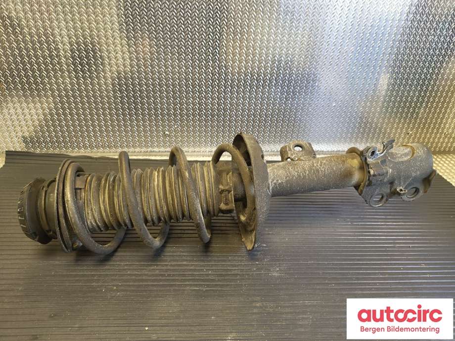 Fjærbein venstre foran til Toyota Yaris Cross (SUV) 2021-->> (TOYOTA|485200D530|481310DG40|)