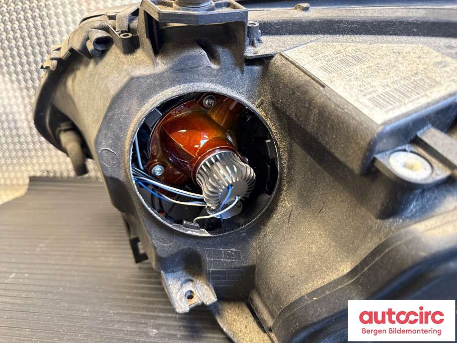 Frontlykt høyre halogen til BMW 5-Serie 2003-2010 (E60/E61) (E60/E61) (BMW|63 12 7 177 728|)