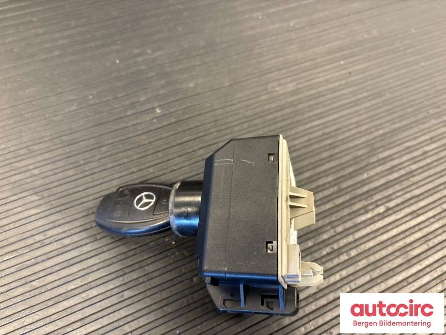 Tenningslås til Mercedes Vito 2014-->> (W447) (W447) (MERCEDES|A 447 900 35 19|A 447 900 45 05|)