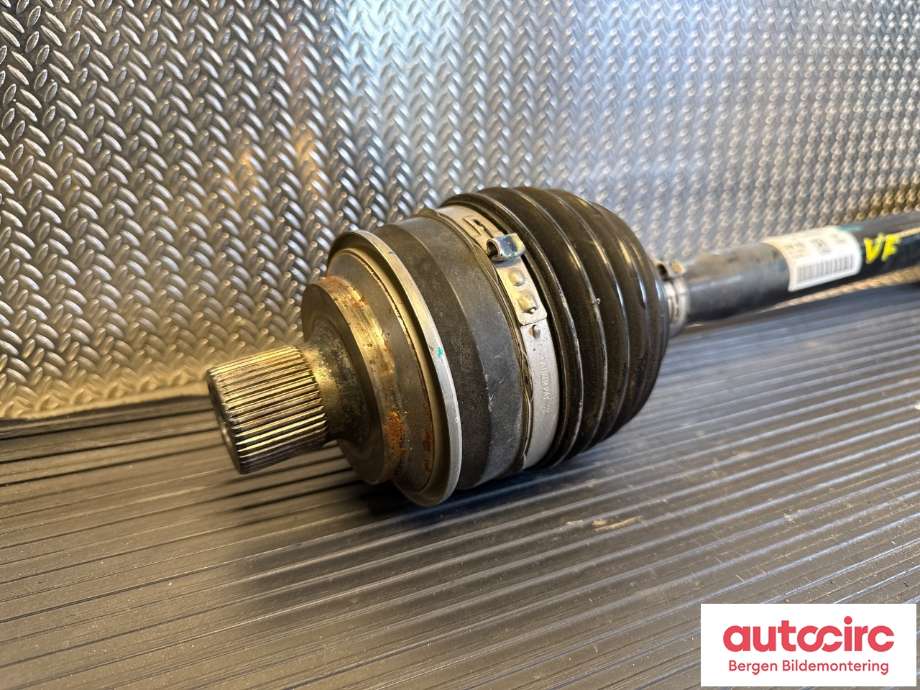 Drivaksel venstre foran, elbil til Porsche Macan 2014-->> (95B) (95B) (PORSCHE|PAD 407 271 R|)