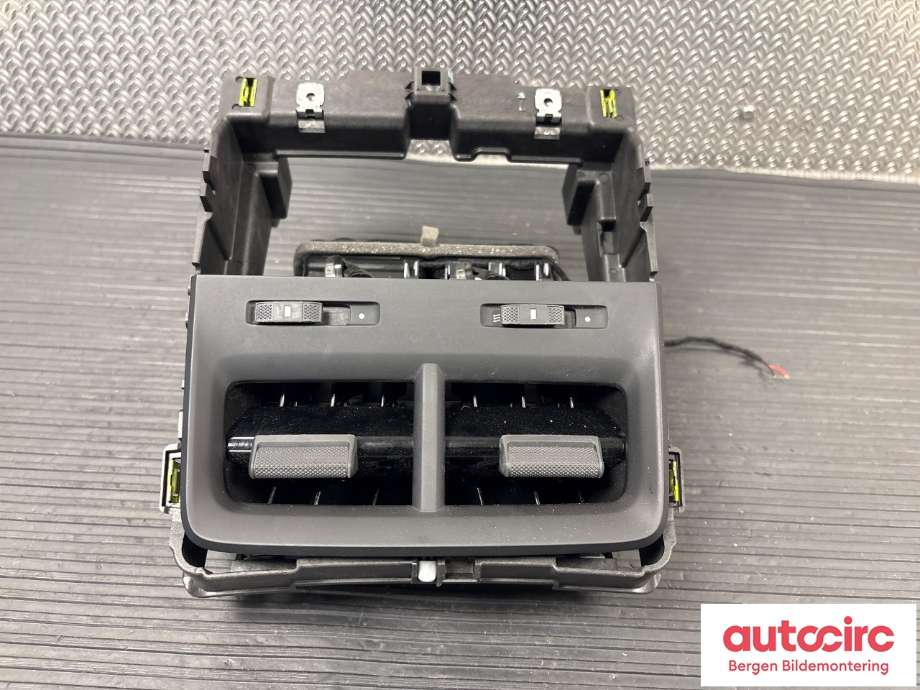 Dashbord friskluftdyse til Porsche Macan 2014-->> (95B) (95B) (PORSCHE|95C 819 111 E|)