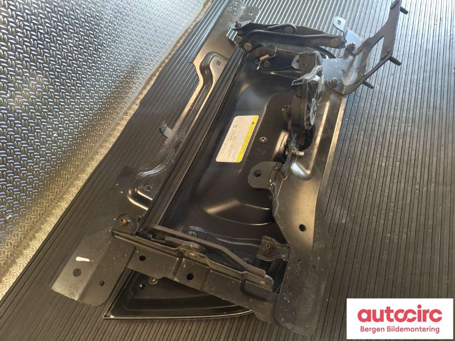 Batterilader inntak/luke til Nissan Leaf 2018-->> (Type II)  (NISSAN|657015SH3A|)