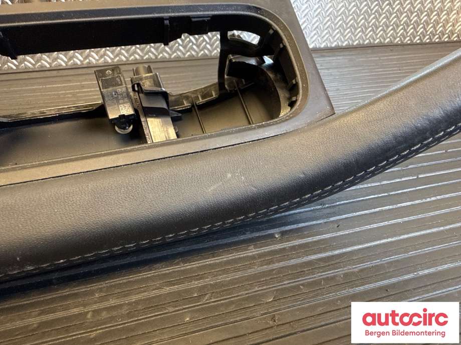 Sete armlene lokk til Porsche Macan 2014-->> (95B) (95B) (PORSCHE|95C 867 069 A|)