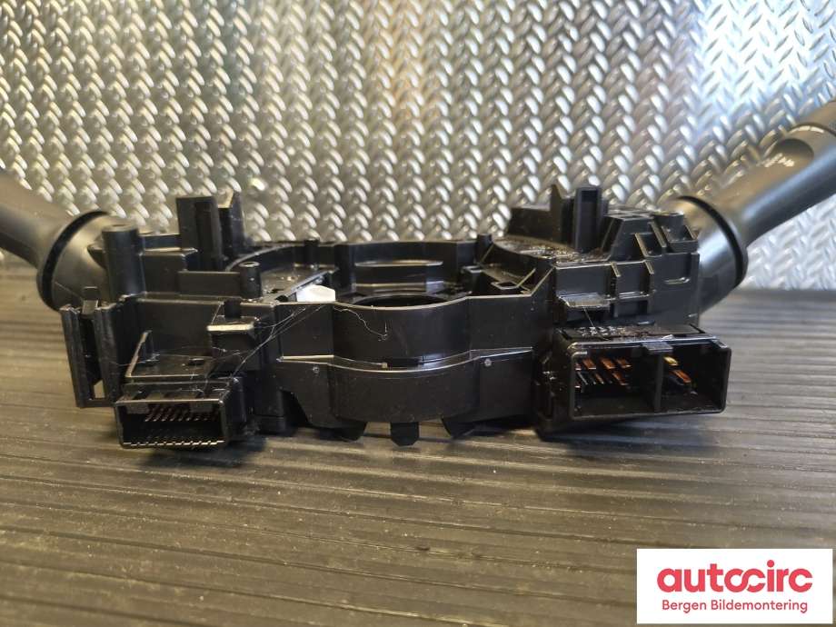 Bryter combi til Toyota RAV4 2013-2015 (Type IV, Fase 1)  (TOYOTA|8465212A90|8414033250|)