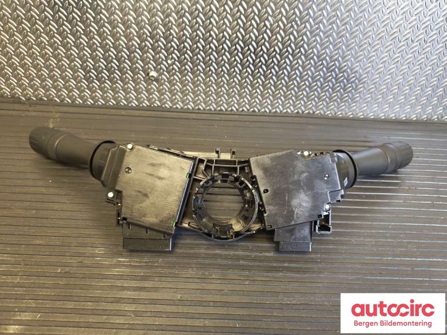 Bryter combi til Toyota RAV4 2013-2015 (Type IV, Fase 1)  (TOYOTA|8465212A90|8414033250|)