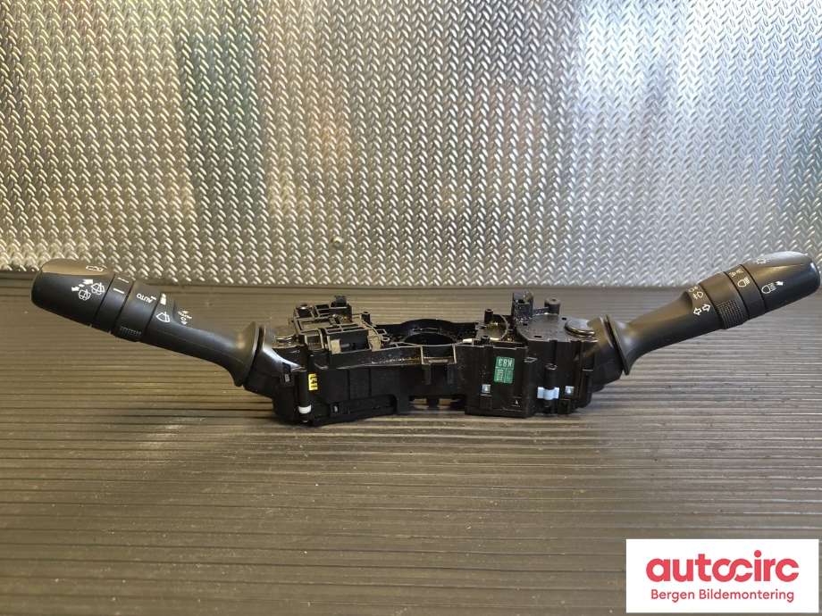 Bryter combi til Toyota RAV4 2013-2015 (Type IV, Fase 1)  (TOYOTA|8465212A90|8414033250|)
