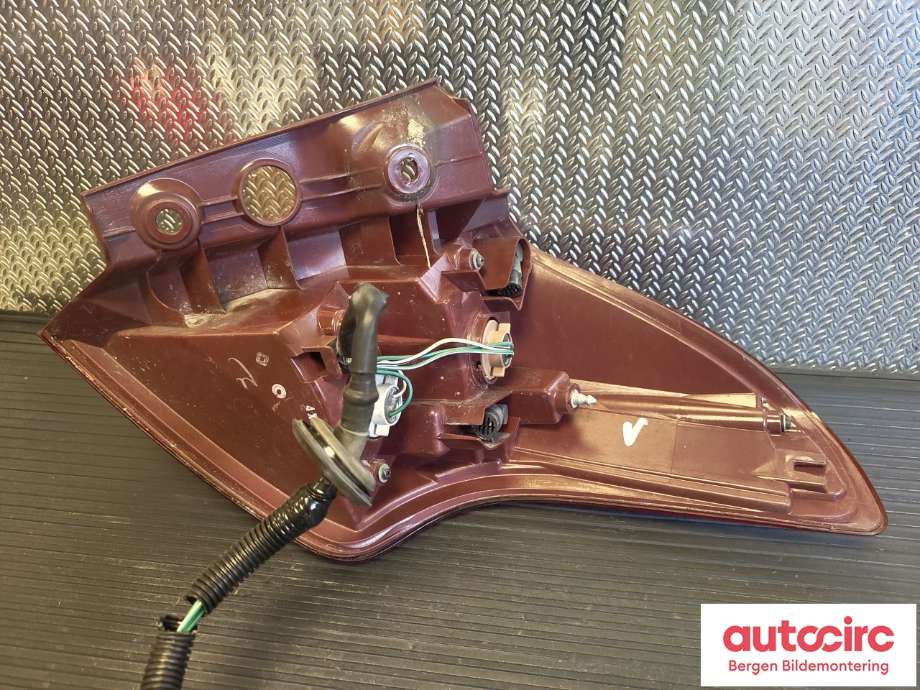 Baklykt venstre til Toyota RAV4 2013-2015 (Type IV, Fase 1) (TOYOTA|8156142171|)