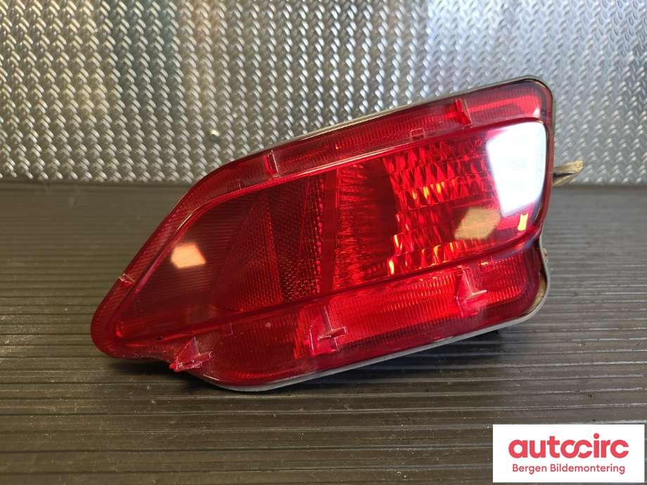 Baklykt fra støtfanger til Toyota RAV4 2013-2015 (Type IV, Fase 1) (TOYOTA|8148042050|)