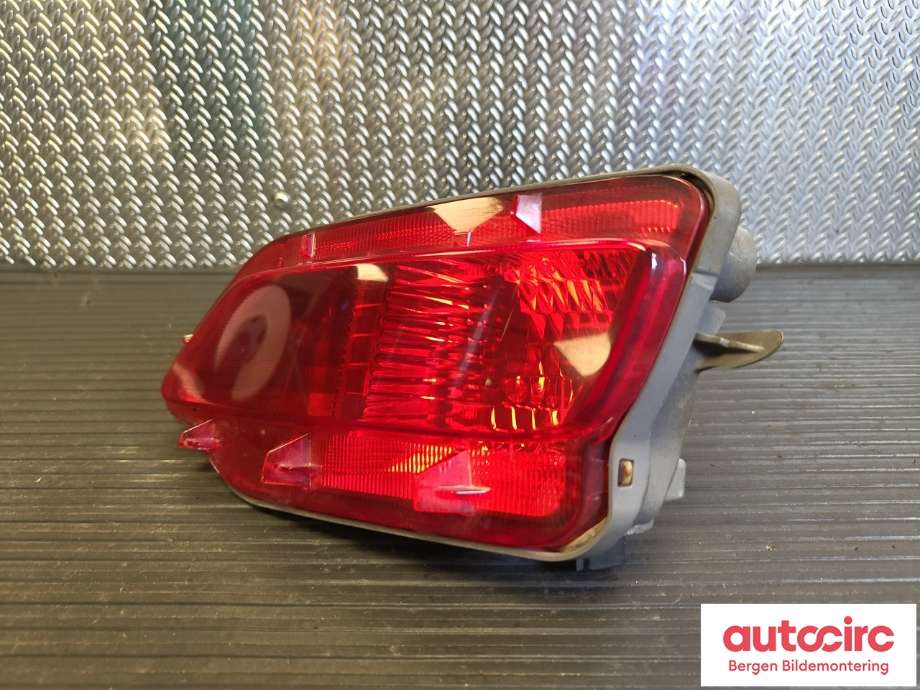 Baklykt fra støtfanger til Toyota RAV4 2013-2015 (Type IV, Fase 1) (TOYOTA|8148042050|)