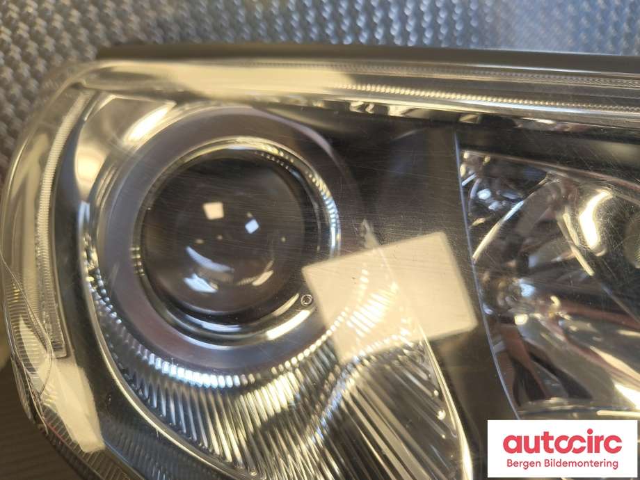 Frontlykt høyre xenon til Toyota RAV4 2013-2015 (Type IV, Fase 1) (TOYOTA|8114542572|)