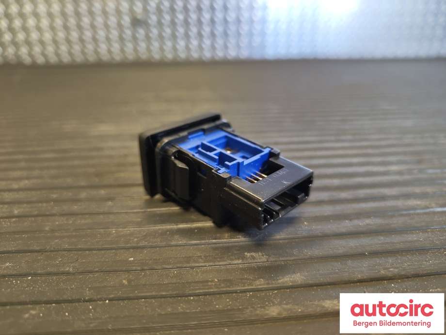 Bryter Antispinn til Toyota RAV4 2013-2015 (Type IV, Fase 1) (TOYOTA|8498842080|8498842081|)