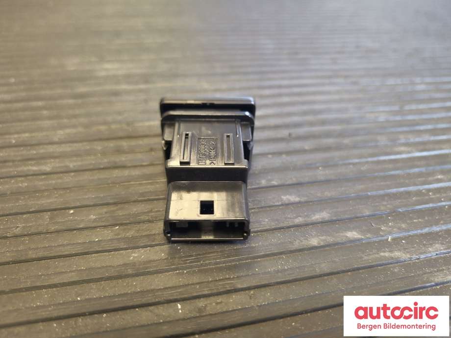 Bryter Antispinn til Toyota RAV4 2013-2015 (Type IV, Fase 1) (TOYOTA|8498842080|8498842081|)