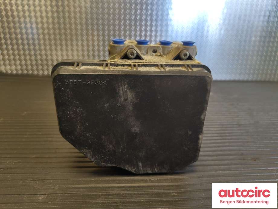 ABS sentral til Toyota RAV4 2013-2015 (Type IV, Fase 1)  (TOYOTA|4405042702|)