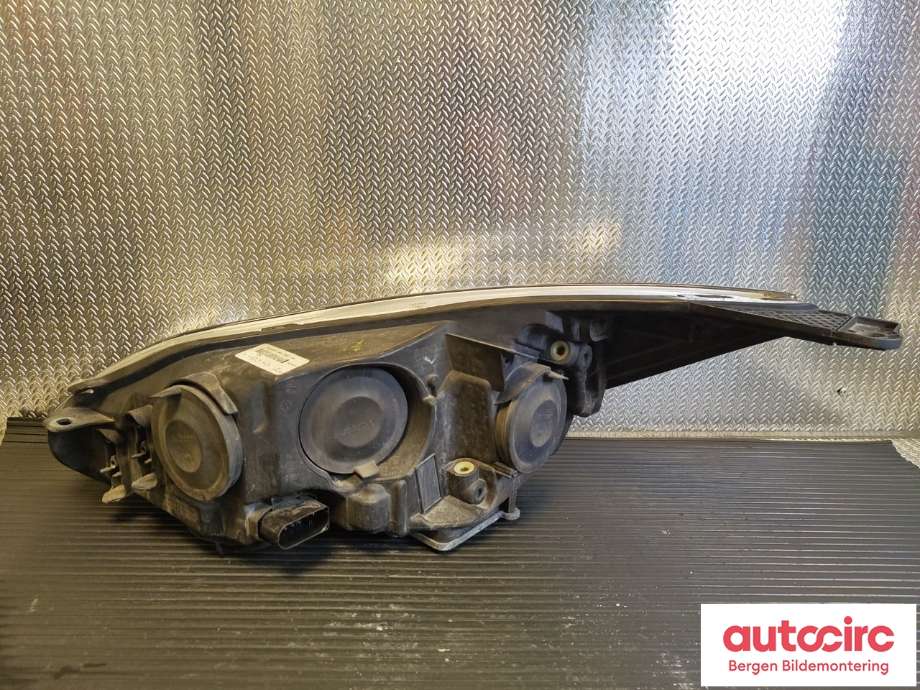 Frontlykt høyre xenon til Ford Focus 2011-2014 (Type III, Fase 1)  (FORD|2004298|BM51-13005-JB|)